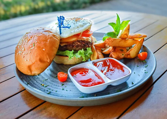 ホテル Tijili Benoa 4*