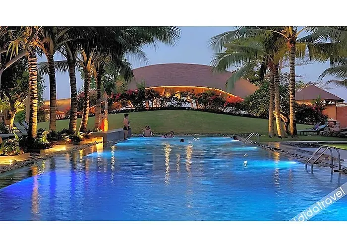 ホテル Tijili Benoa
